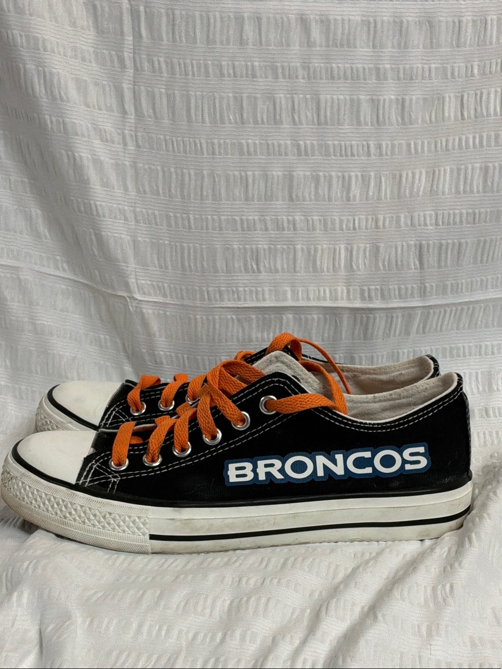 E-LOV NFL Denver Broncos Black Low-Top Sneakers with Orange Laces